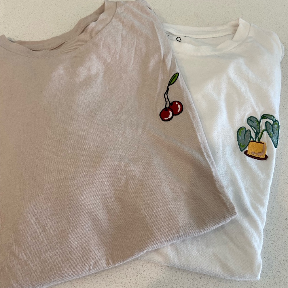 3 short sleeve t-shirts